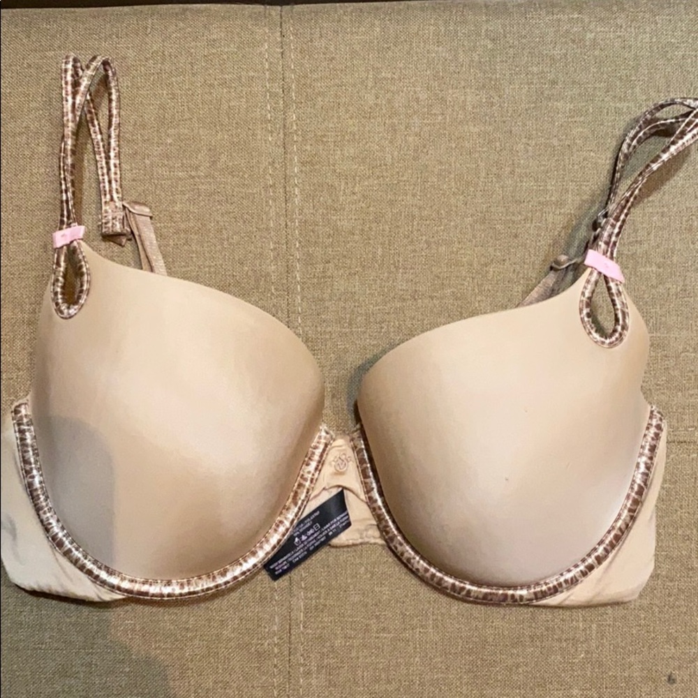 Victoria Secret Sexy Little Thing bra.